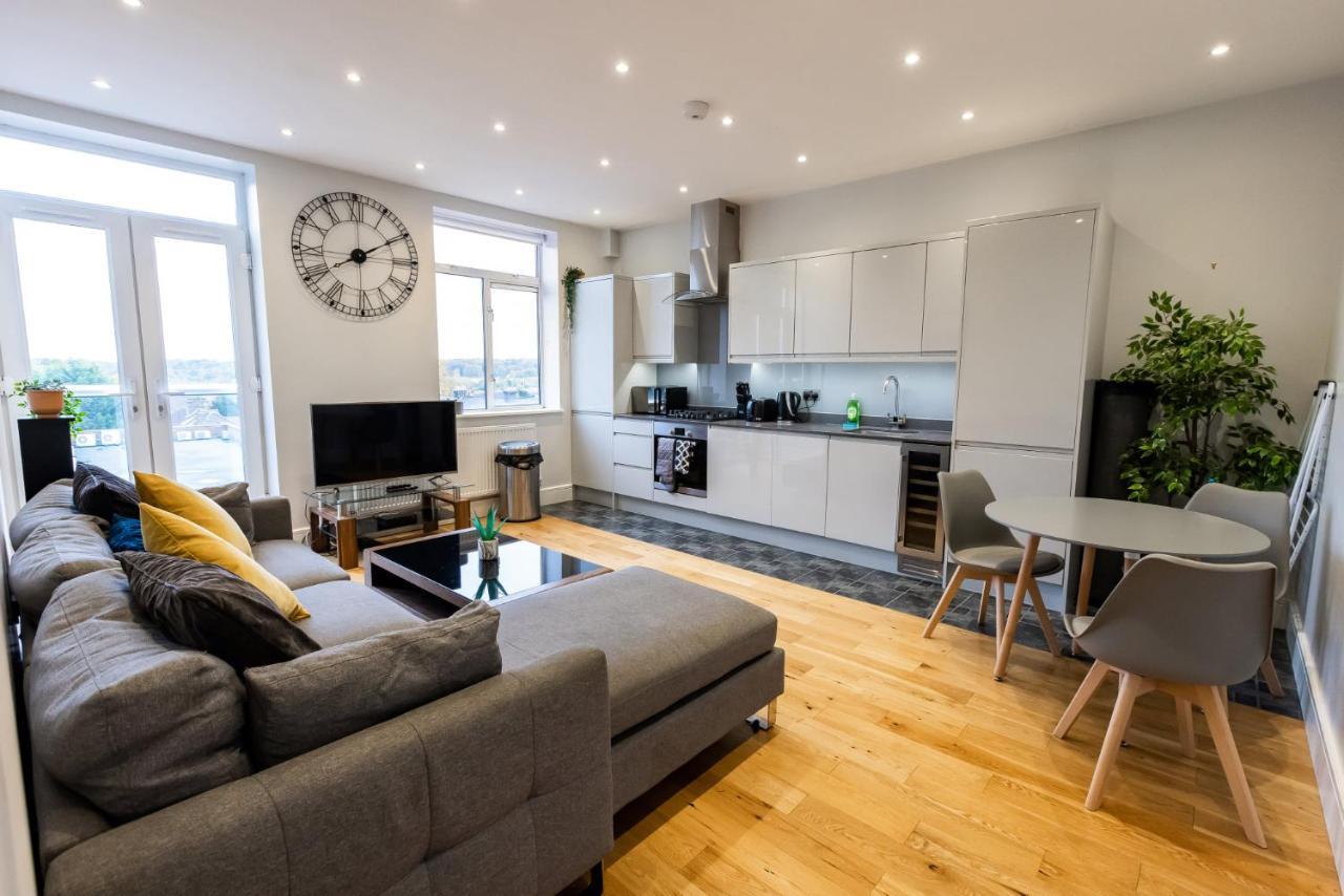 Apartment Thorpe Road 1 Bed With Parking *
